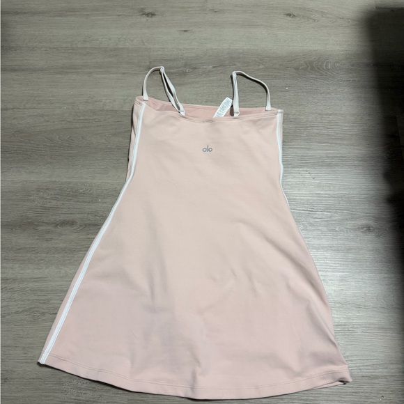 Alo Yoga Airbrush Streamlined Dress - Picture 4 of 4